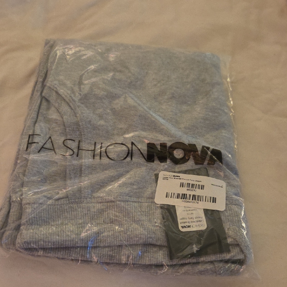 Fashion Nova Light Gray Sweatshirt